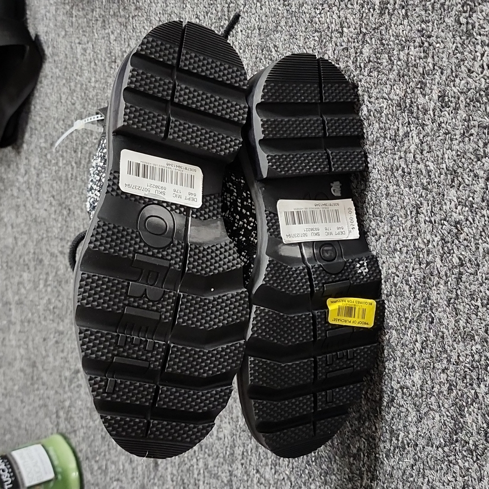 Sorel Lennox Lace up Black Boot - Picture 7 of 10